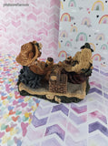 Vintage 1993 Boyds Bears & Friends "The Only Way to Have a Friend is to Be One" Figurine