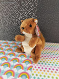 Vintage 1996 TY Beanie Baby - Nuts the Squirrel - NWT