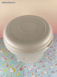 Vintage Rubbermaid Servin' Saver 10 Cups 2.4 L Clear Container w/Almond Lid, CLEAN