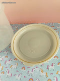 Vintage Rubbermaid Servin' Saver 10 Cups 2.4 L Clear Container w/Almond Lid, CLEAN