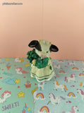 Vintage 1995 Enesco Mary's Moo Moos "Irish You'd Kiss Me!" #159751 Figurine