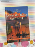 2018 Secrets of Wayfarers Inn: Never the Twain Shall Meet Guideposts Hardcover, Like New