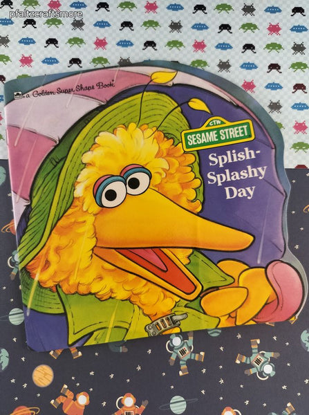 Vintage 1991 Golden Super Shape Book Sesame Street Splish-Splashy Day Softcover