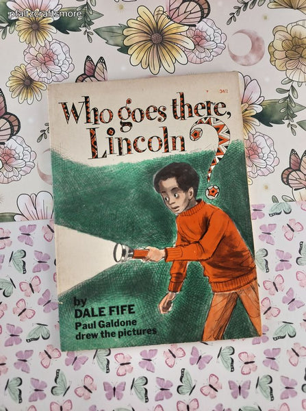 Vintage 1975 1st Printing Who Goes There, Lincoln? Softcover
