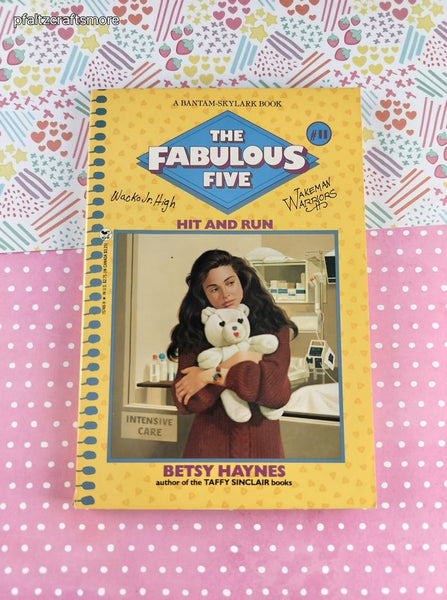 Vintage 1989 1st Printing The Fabulous Five: Hit and Run Softcover