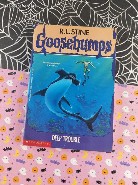 Vintage 1990's R.L. Stine Goosebumps #19, Deep Trouble Softcover