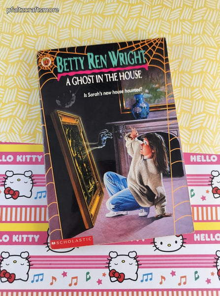 Vintage 1990's Apple Chillers A Ghost in the House by Betty Ren Wright Softcover