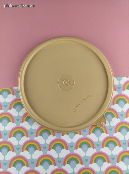 Vintage Tupperware Beige Round Seal 227 "C" Tab 6.5" Replacement Lid