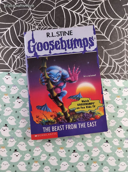 Vintage 1996 1st Printing R.L. Stine Goosebumps #43, The Beast From the East Softcover