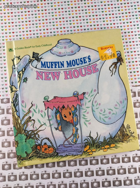 Vintage 1991 Muffin Mouse's New House Golden Book HardcoverVintage 1991 Muffin Mouse's New House Golden Book Hardcover