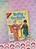 Vintage Archie's Betty & Veronica Digest #167 September 2006 Softcover, Like New