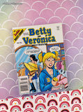 Vintage Archie's Betty & Veronica Digest #155 May 2005 Softcover, Like New