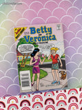 Vintage Archie's Betty & Veronica Digest #140 September 2003 Softcover, Like New