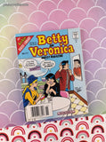 Vintage Archie's Betty & Veronica Digest #111 May 2000 Softcover, Like New
