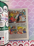 Vintage Archie's Betty & Veronica Digest #98 September 1998 Softcover, Like New