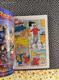 Archie Comics Archie's Double Digest #204 February 2010 Softcover, Like New