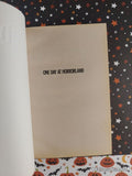 Vintage 1994 One Day at Horrorland Goosebumps #16 Softcover