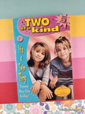 Vintage 1999 1st Printing It's a Twin Thing Two of a Kind #1 Softcover, Like New