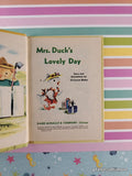 Vintage 1955 Mrs. Duck's Lovely Day Rand McNally Junior Elf Miniature Hardcover